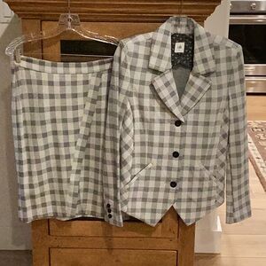 CAbi 2 piece Valentina Suit